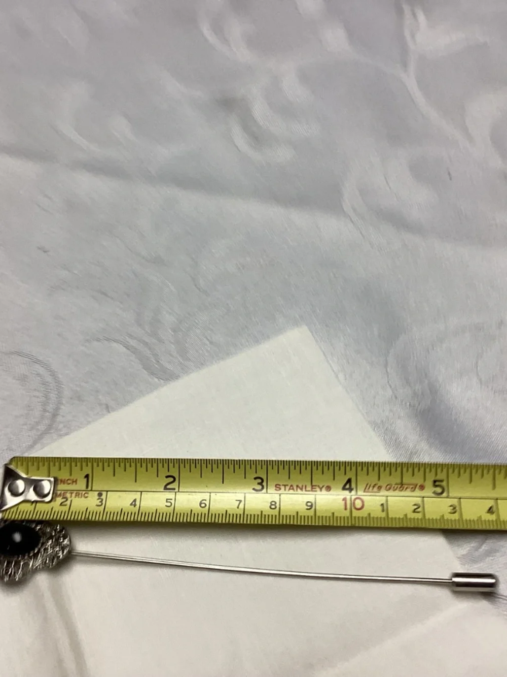 Hat pins. BROOCH. SCARF PIN. UNIQUE 3 PIECE LOT.